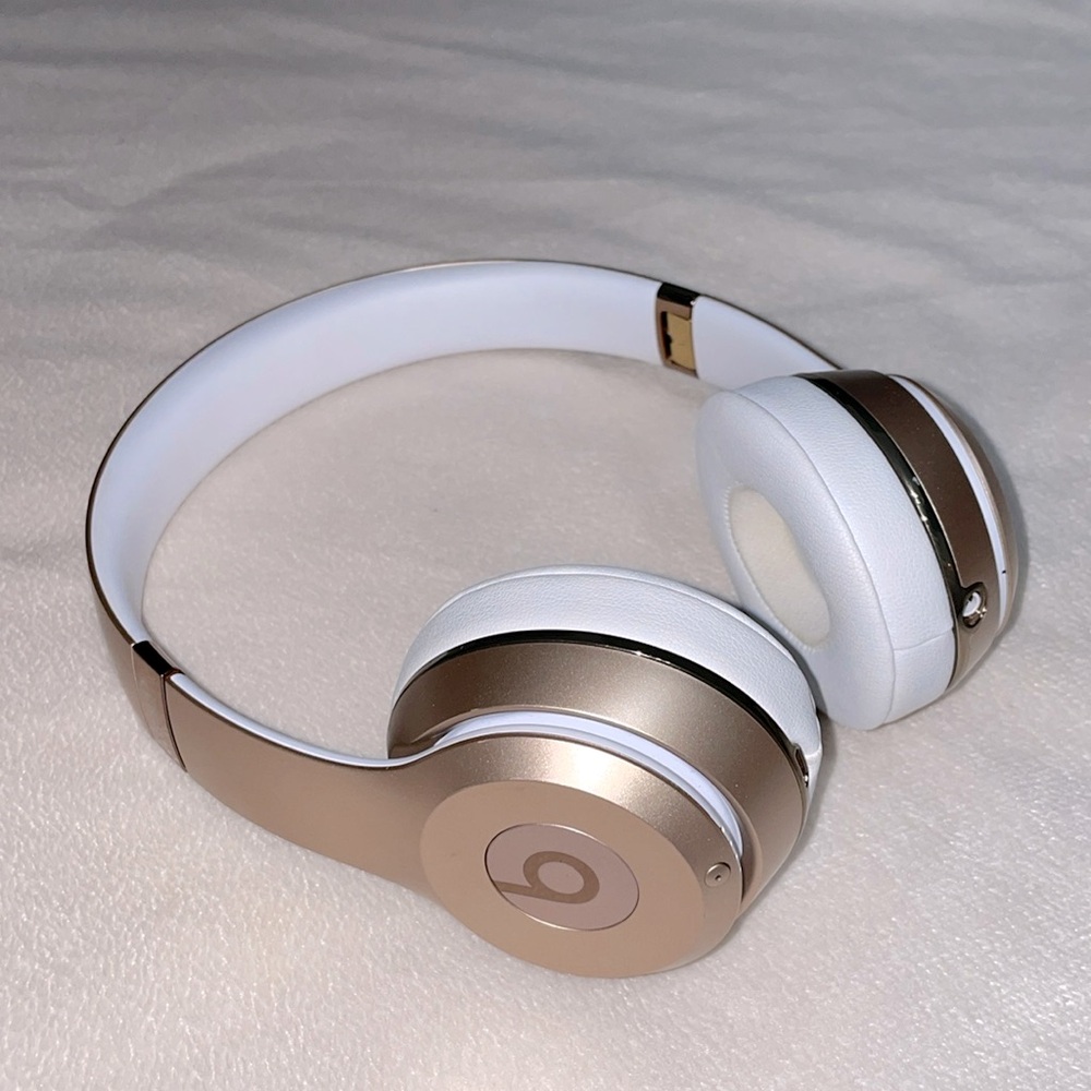 Beats Solo 3 Bluetooth Wireless Headphones